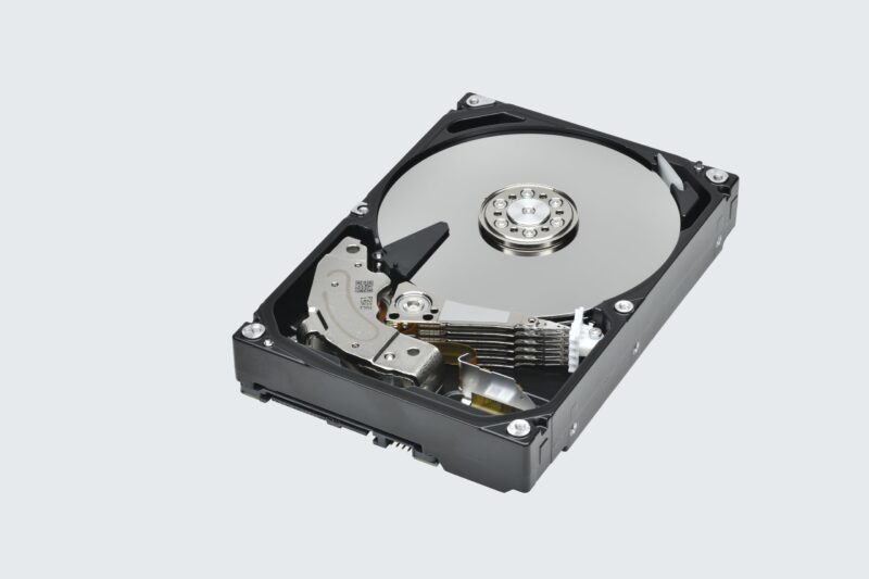 Toshiba 6TB N300 NAS 3.5" SATA 6Gb/s 128MB Cache 7200RPM Internal HDD - Image 3
